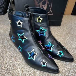YRU Lasso Reflective Stars Black Vegan Letter Boots, Women’s Size 9